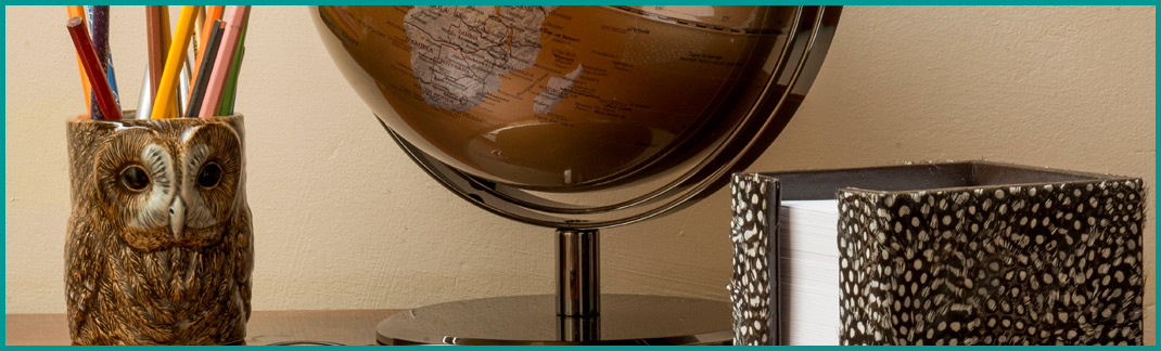 Desk Accessories & Photo Frames